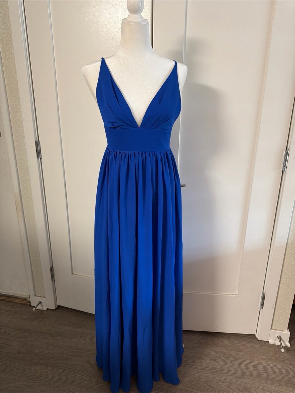 Fame and Partners Elegant Royal Blue V-Neck Maxi Dress